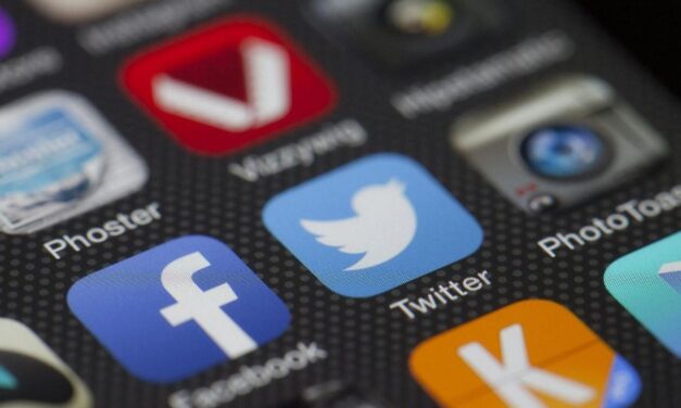 Unique Names for Social Media Accounts: 235 Unique Names for Girls & 243 Unique Names for Boys